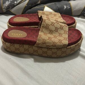 Gucci GG supreme platform sandal
